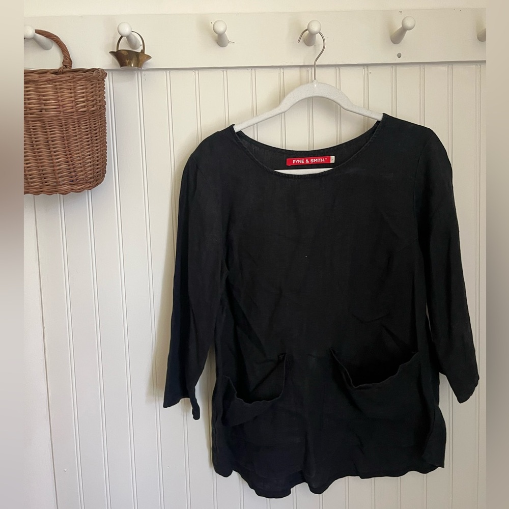 Black Boxy 3/4 Sleeve Blouse